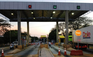 Gobierno pausa cobro obligatorio para transitar en vías del país