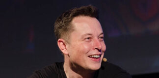 Gobierno británico critica a Elon Musk por apoyar ataques raciales en Belfast