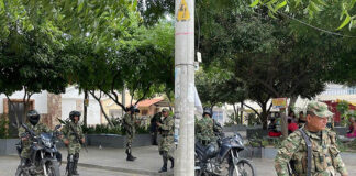Fuerzas militares vigilan los escrutinios