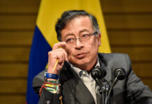 Petro acusa a empresarios y a EE.UU. de manipular las elecciones
