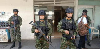 Militares custodian el material electoral de las elecciones
