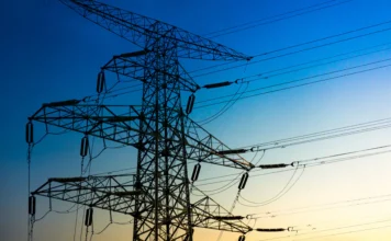 Colombia reanuda venta de energía a Ecuador, tras superar crisis diplomática y de aranceles