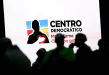 Contrario a posición de abelardo, uribismo por ahora no pedirá acabar la JEP