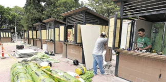 SEPT inició la recuperación de los kioscos de la calle 30
