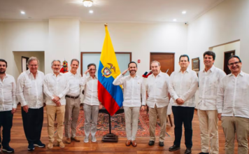 De La Espriella logra acuerdo con empresarios para apoyar a damnificados del terremoto