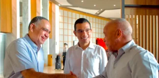 Alcalde Pinedo solicita proyectos estratégicos para la ciudad en reunión con ministros designados
