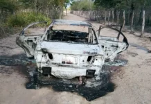 Hallaron a dos amigos muerto y un carro quemado en una trocha