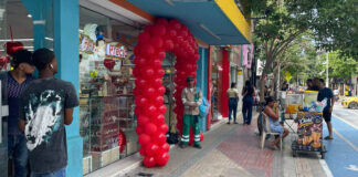 Amor y amistad reactiva el comercio samario