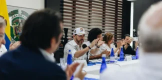 Presidente De la Espriella entregó en Quibdó la primera vivienda tras el terremoto; también anunció acciones para generar empleo