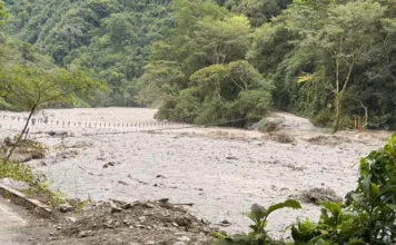 Fuertes lluvias provocaron desplome de puente en Guayabetal, Cundinamarca