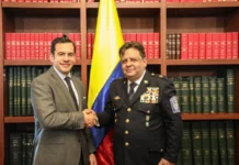 Posesionan a director de Bomberos en medio de emergencia por incendios
