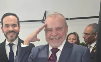De La Espriella llega a Bogotá para estar con su padre en una operación médica