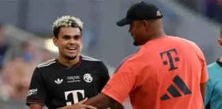 Lucho Díaz recibe el apoyo de Kompany