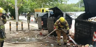 Queman contenedores frente a Condominio Cañaveral en medio de inconformidad por acumulación de basuras