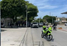 Asaltantes le robaron una cadena de oro a un escolta en la avenida del Río