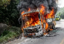 EN VIDEO: Otro bus interdepartamental quedó reducido a cenizas en la ‘Cuesta Rodríguez’