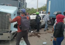EN VIDEO: Triple choque dejó dos adultos heridos en el puente de Bastidas
